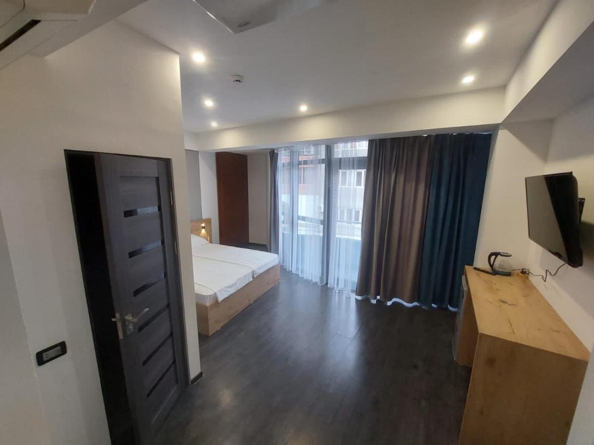 Friendly Hotel Yerevan Exterior foto