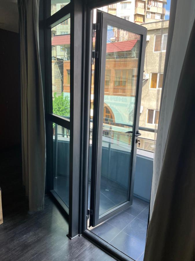 Friendly Hotel Yerevan Exterior foto