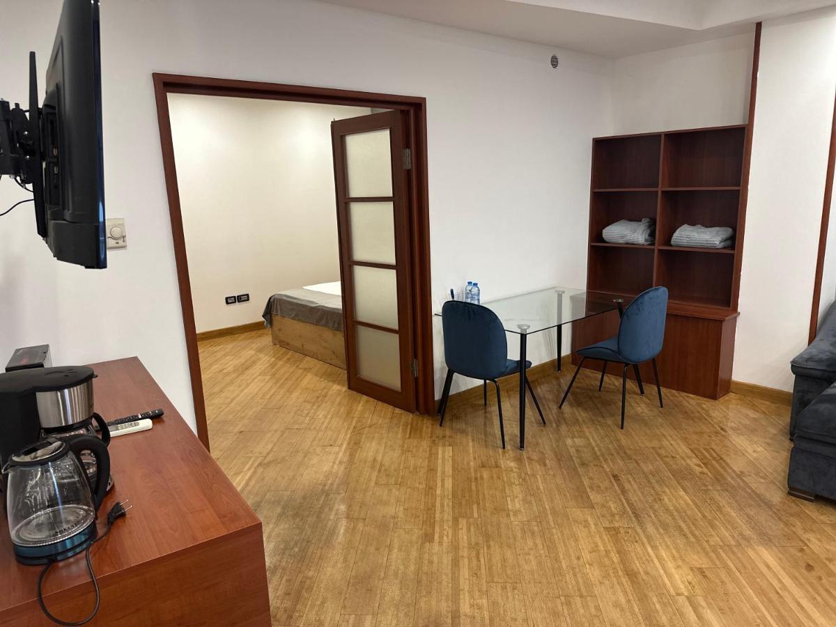 Friendly Hotel Yerevan Exterior foto
